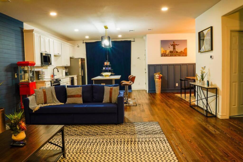 Dallas 4Br Large Yard W Hot Tub , Fire Pit And Basketball Hoop Buitenkant foto