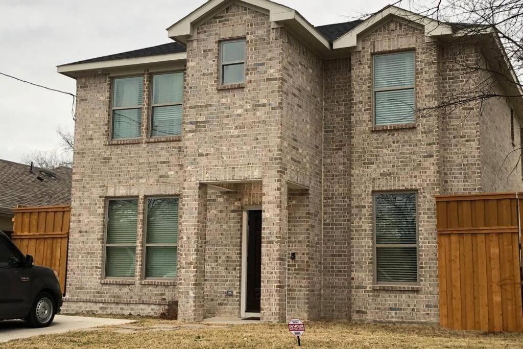 Dallas 4Br Large Yard W Hot Tub , Fire Pit And Basketball Hoop Buitenkant foto