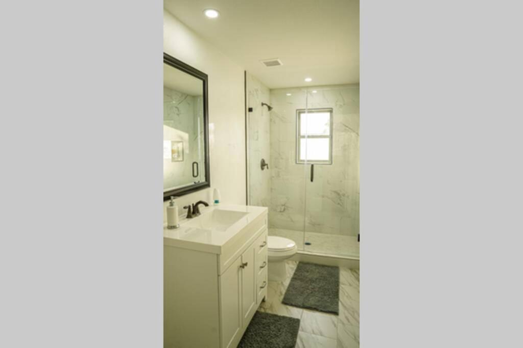 Dallas 4Br Large Yard W Hot Tub , Fire Pit And Basketball Hoop Buitenkant foto